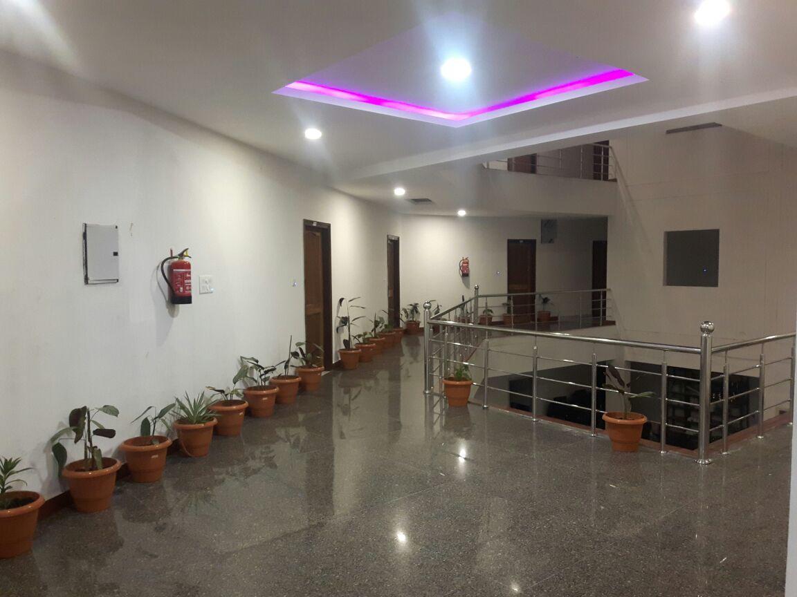 Tulip Resort Rudraprayāg Buitenkant foto